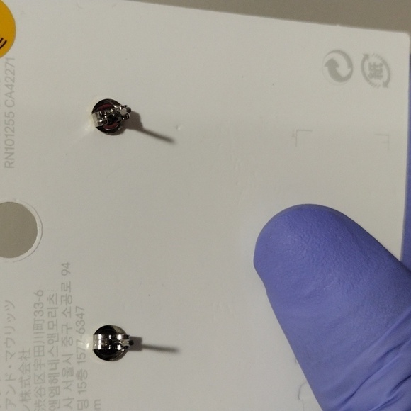 Women's Polished Silver tone Circle on Black Heart Shape Stud Earrings, 1-inch - Picture 4 of 5